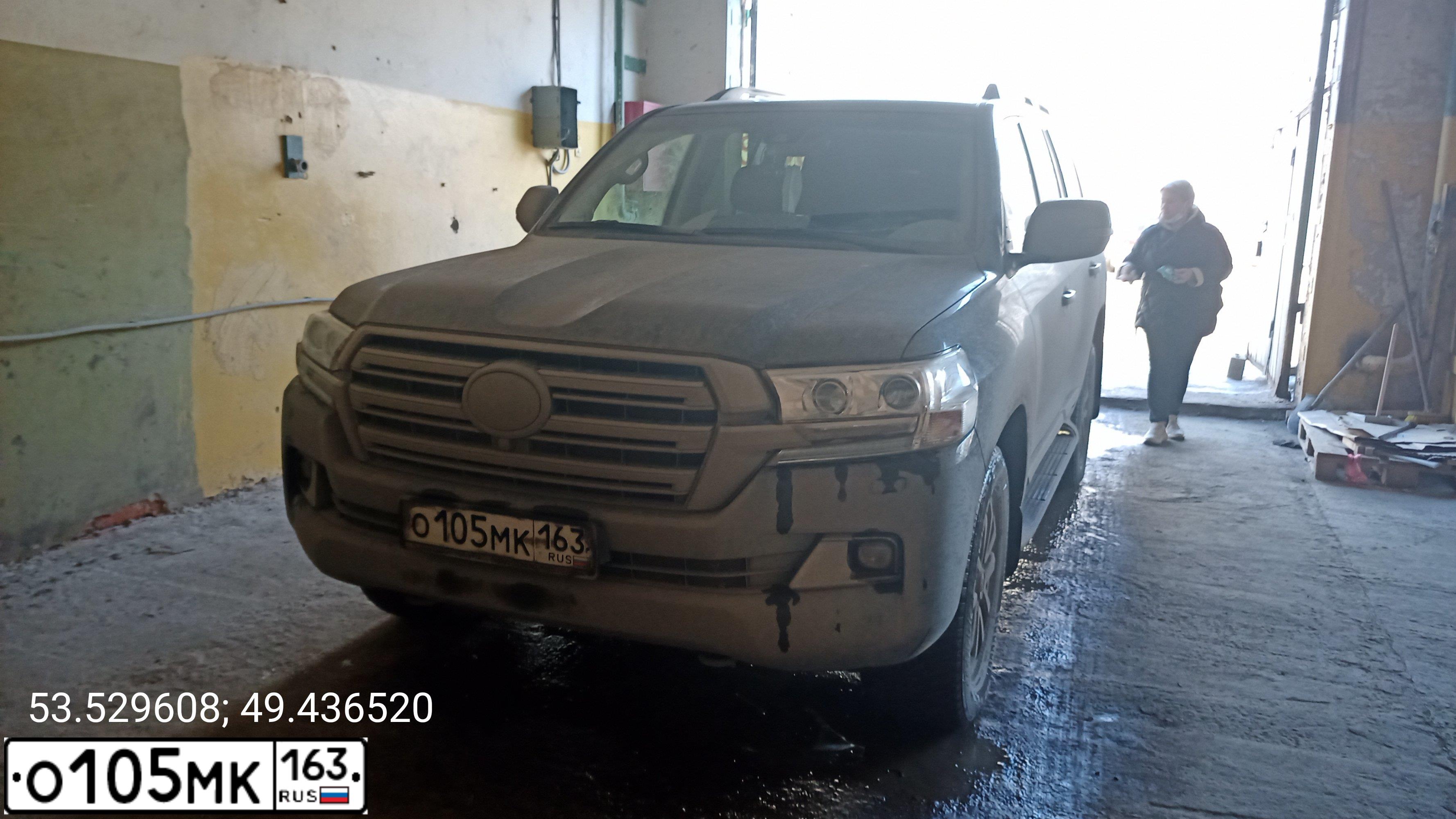 Фото автомобиля TOYOTA LANDCRUISER 200, 2008 — госномер М683МС163. Цвет: Серебристый