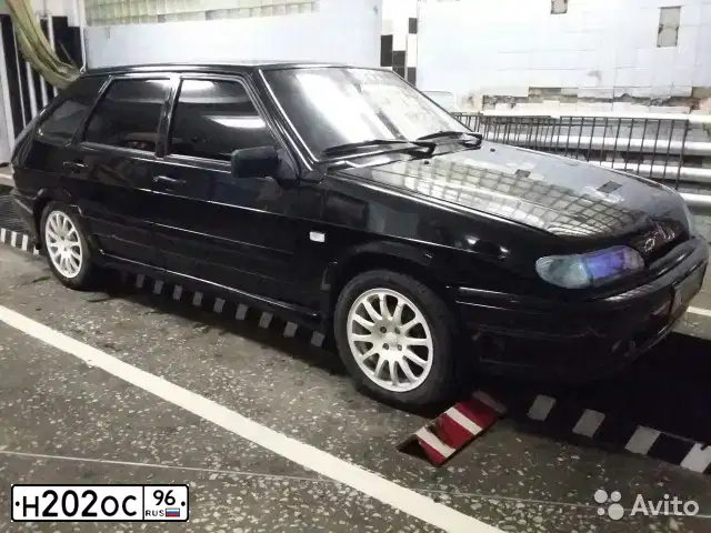 Фото автомобиля LADA 2114 SAMARA, 2009 — госномер Н202ОС96. Цвет: Темно-зеленый