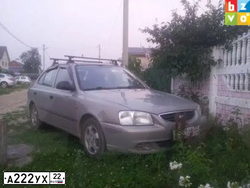 Фото автомобиля TOYOTA CAMRY, 2004 — госномер Т318ВЕ76. Цвет: СЕРЕБРИСТЫЙ