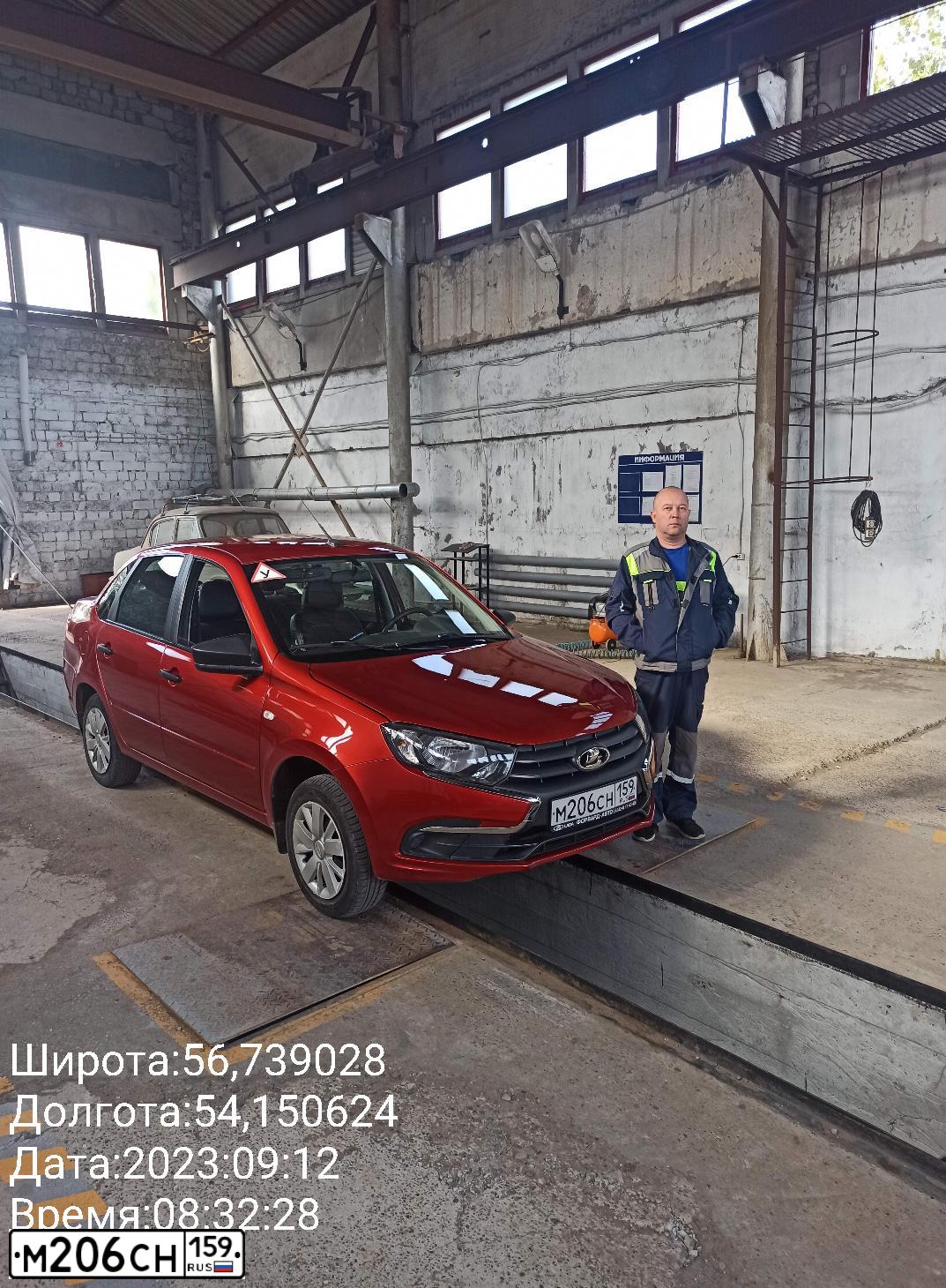 Фото автомобиля LADA 2190 GRANTA, 2019 — госномер М206СН159. Цвет: КРАСНЫЙ