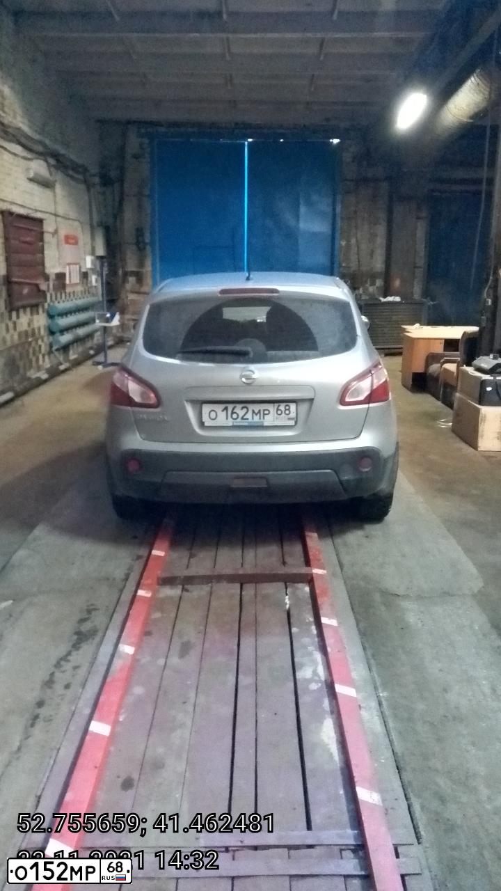 Фото автомобиля NISSAN QASHQAI, 2013 — госномер О162МР68. Цвет: СЕРЕБРИСТЫЙ