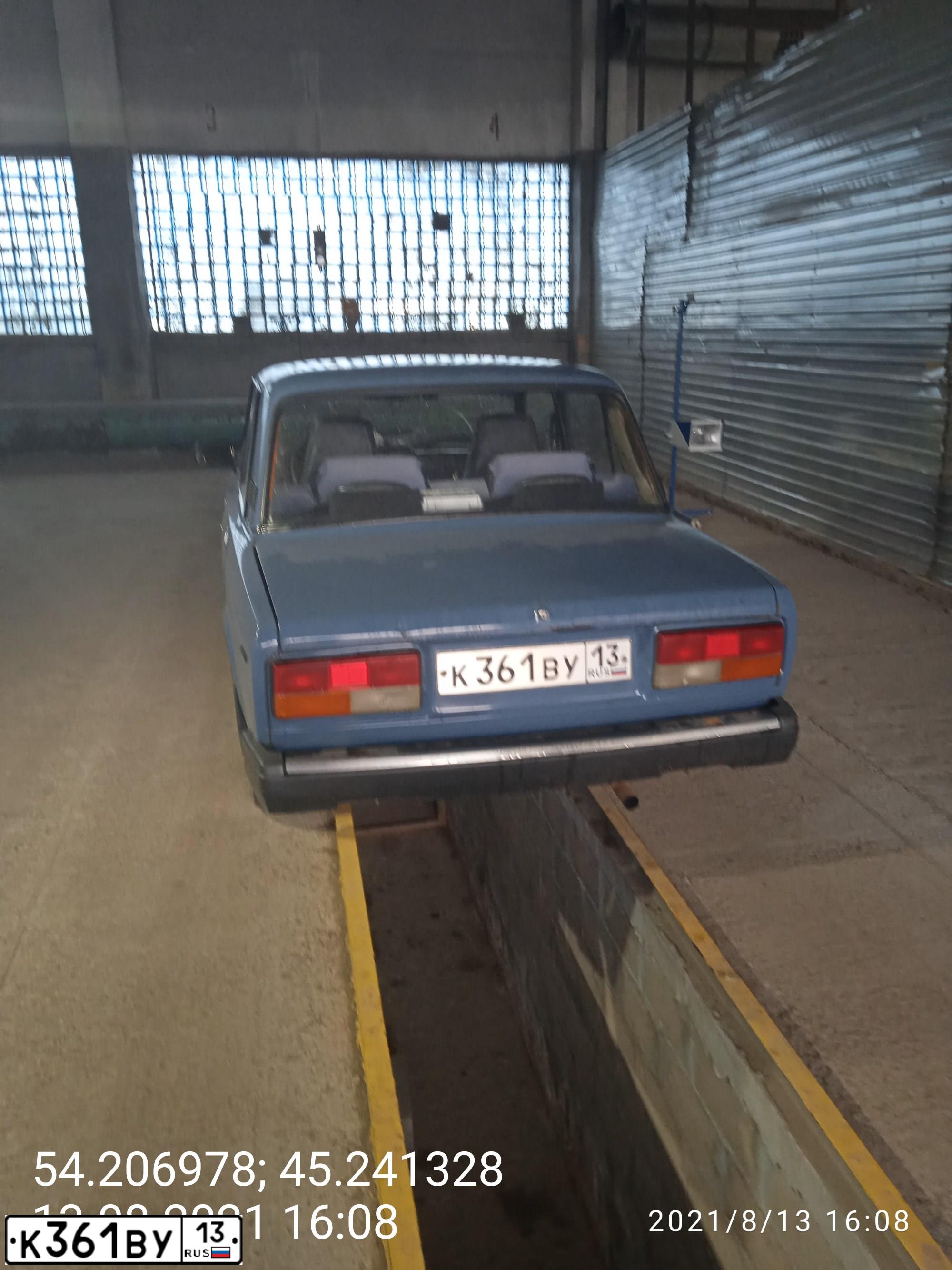 Фото автомобиля LADA 2107, 2003 — госномер К361ВУ13. Цвет: СИНИЙ