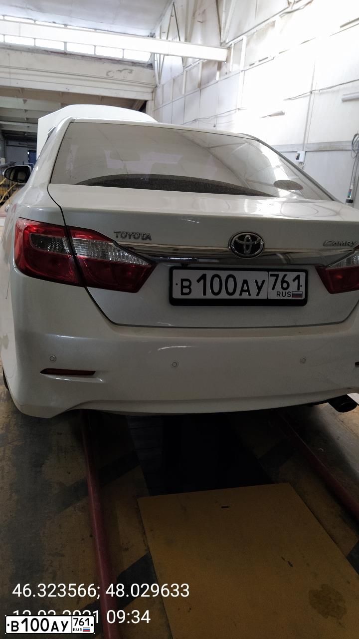 Фото автомобиля VOLKSWAGEN TOUAREG, 2012 — госномер У801ТХ57. Цвет: ЧЕРНЫЙ