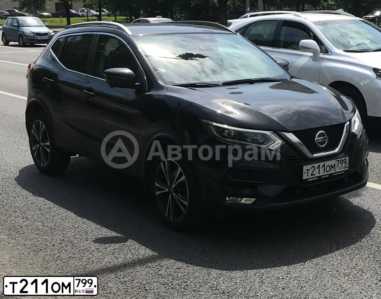 Фото автомобиля NISSAN QASHQAI, 2019 — госномер Т211ОМ799. Цвет: ЧЕРНЫЙ
