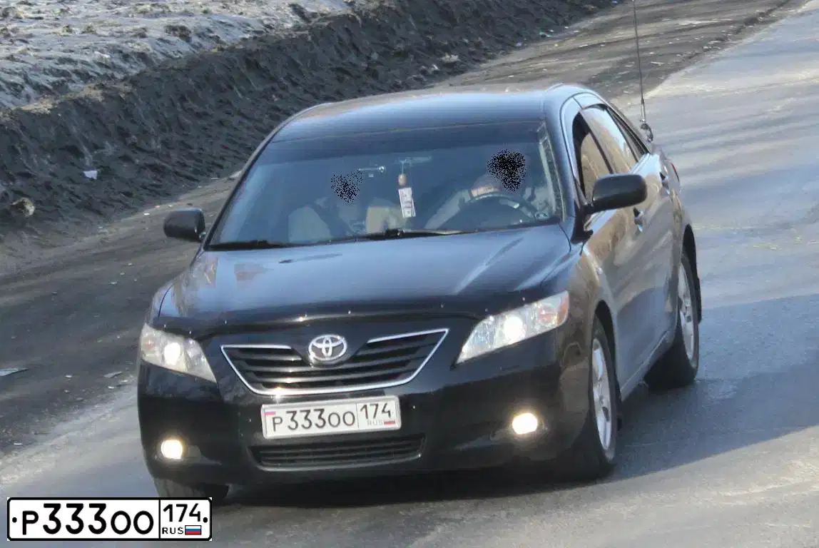 Фото автомобиля TOYOTA CAMRY, 2015 — госномер Р333ОО174. Цвет: ЧЕРНЫЙ