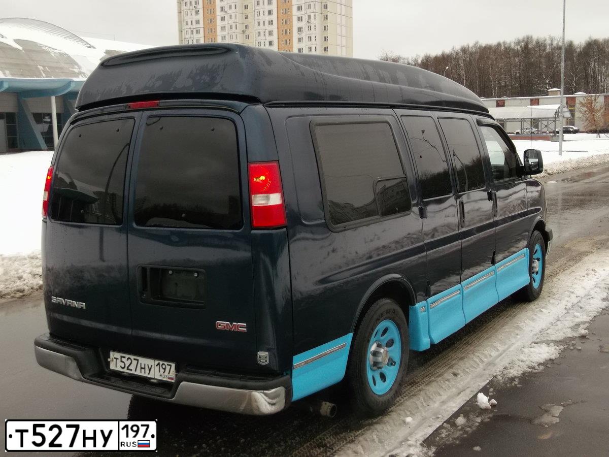 Фото автомобиля GMC SAVANA, 2003 — госномер В625КМ89. Цвет: ТЕМНО-СИНИЙ