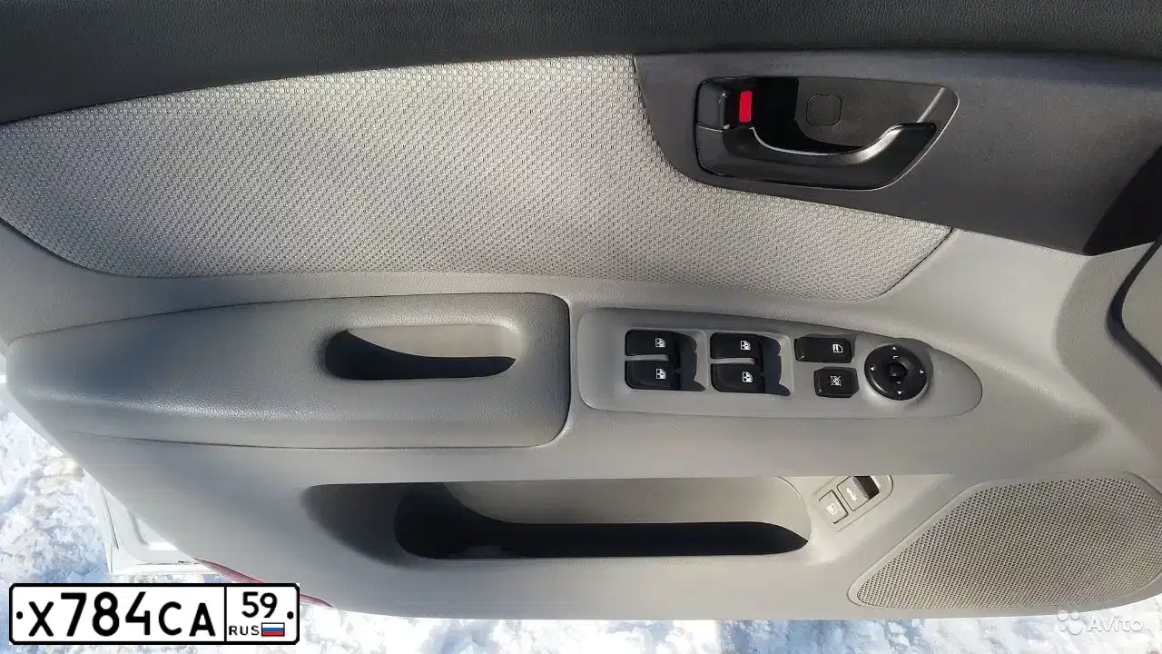 Фото автомобиля KIA MAGENTIS / OPTIMA, 2006 — госномер Х173ТЕ163. Цвет: серебристый