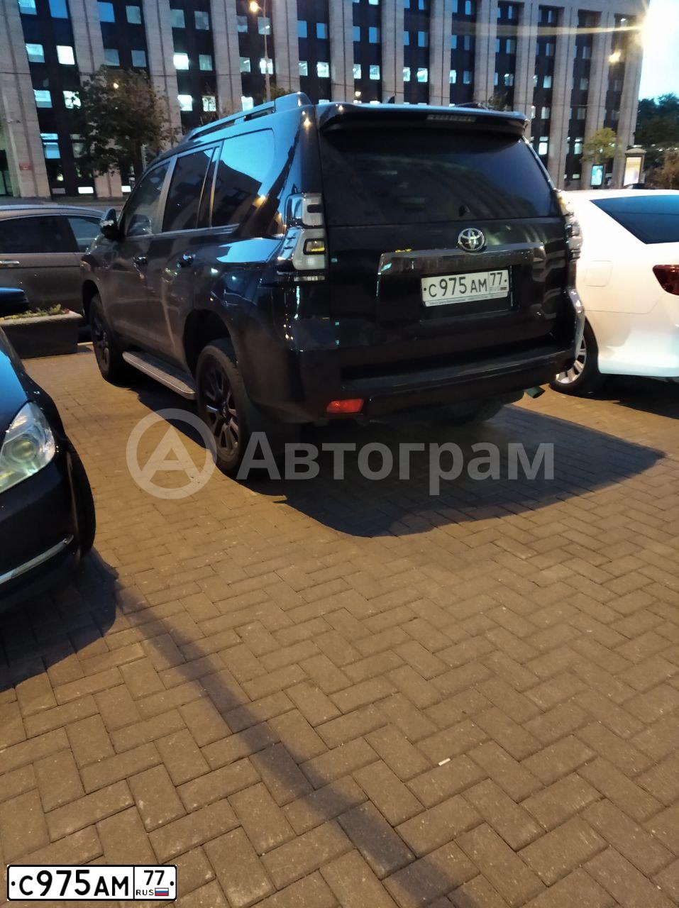 Фото автомобиля LADA 2106, 1993 — госномер С975АМ77. Цвет: БЕЛЫЙ