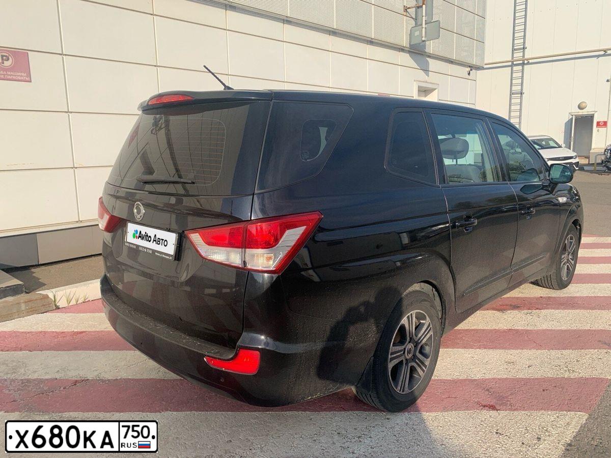 Фото автомобиля SSANGYONG STAVIC, 2014 — госномер Х680КА750. Цвет: ЧЕРНЫЙ