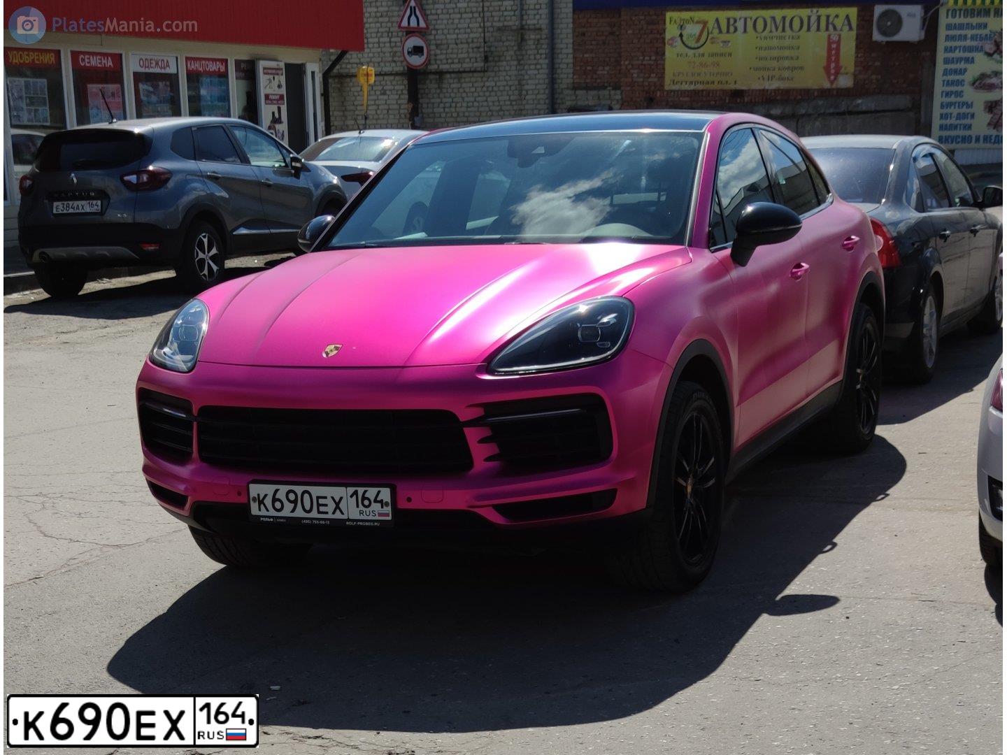 Фото автомобиля PORSCHE CAYENNE, 2020 — госномер К690ЕХ164. Цвет: Коричневый