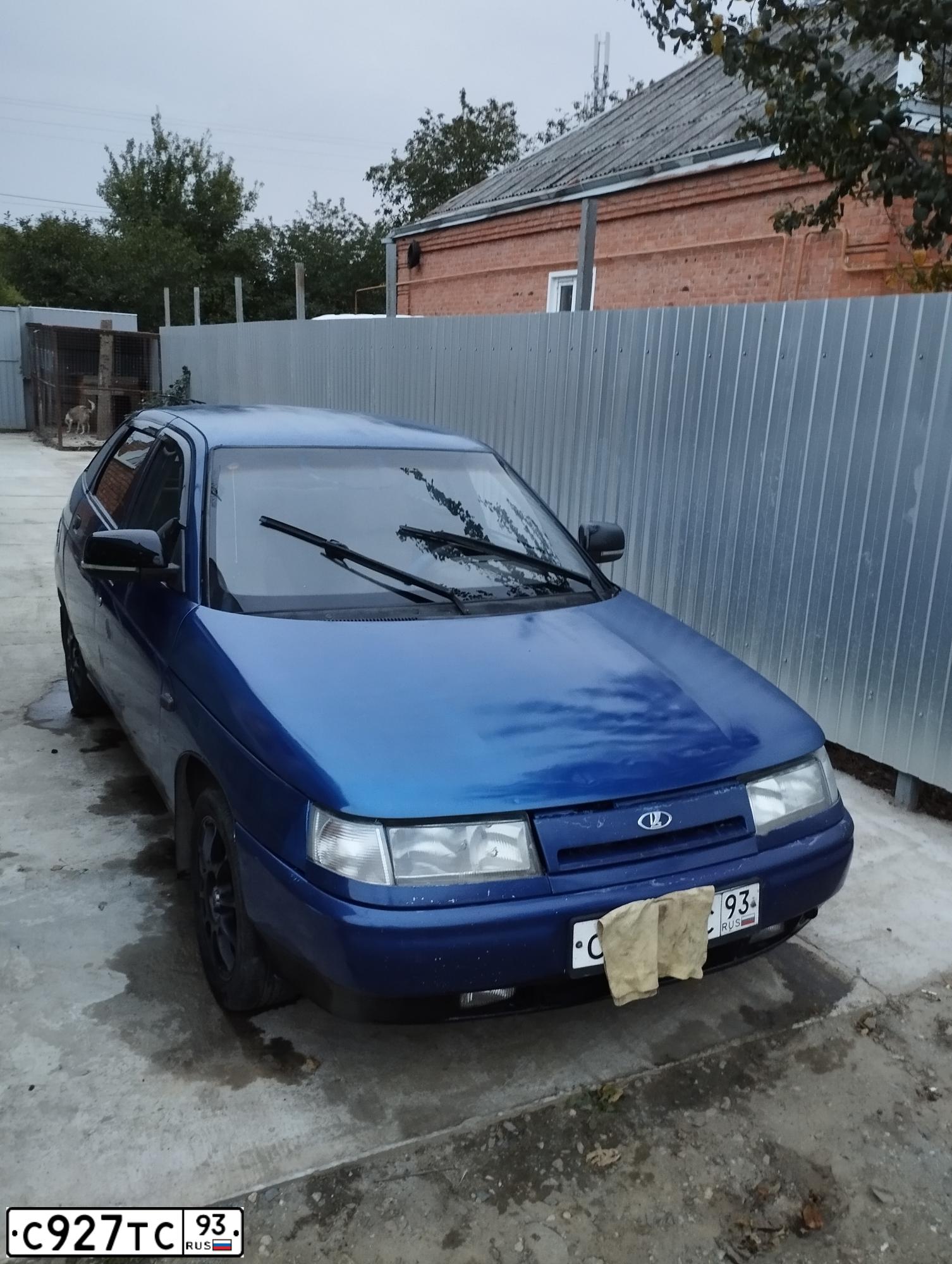 Фото автомобиля LADA 2112, 2002 — госномер С927ТС93. Цвет: СИНИЙ МЕТАЛЛИК