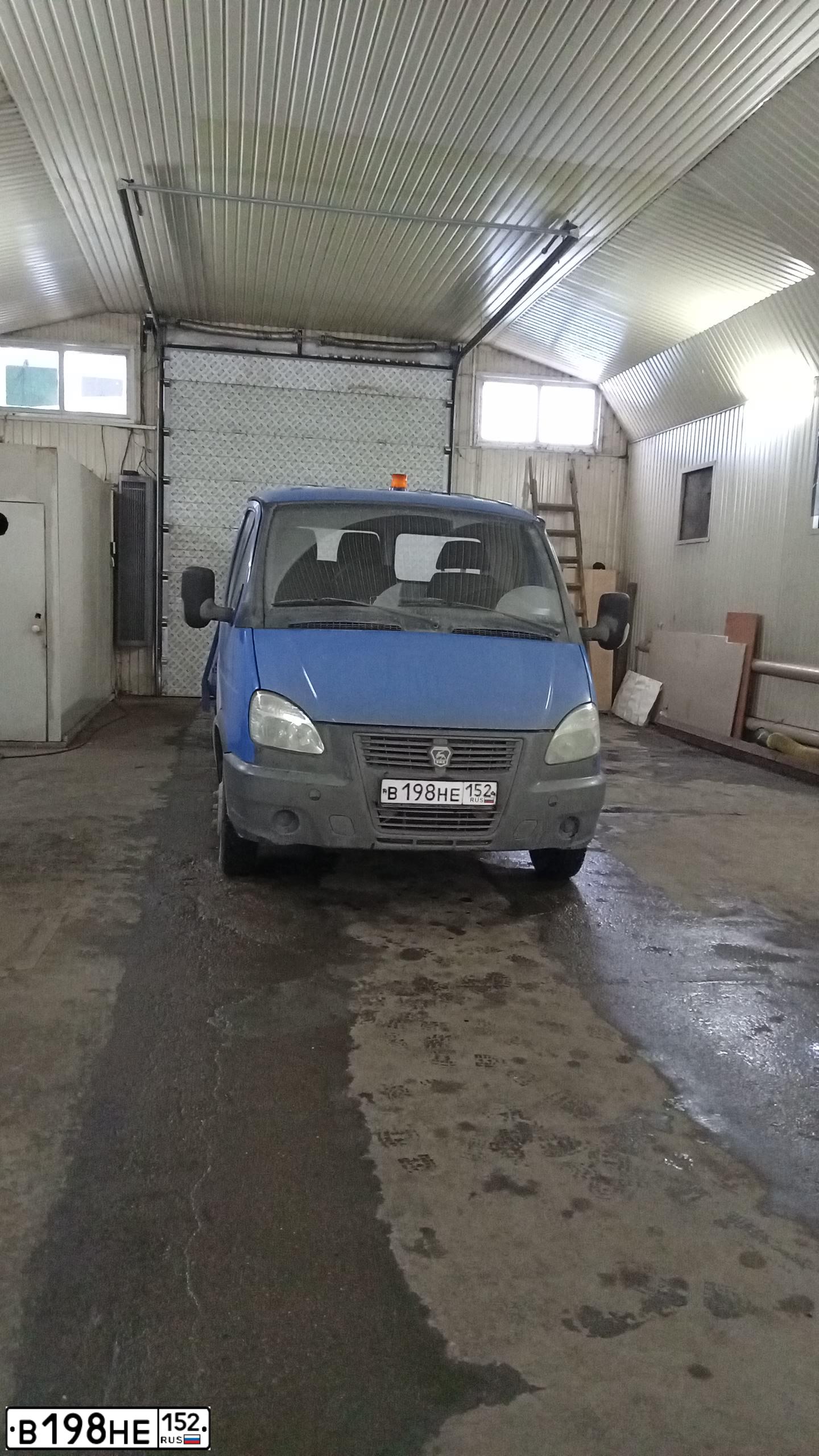 Фото автомобиля GAZ 2705, 2010 — госномер О229УС33. Цвет: синий