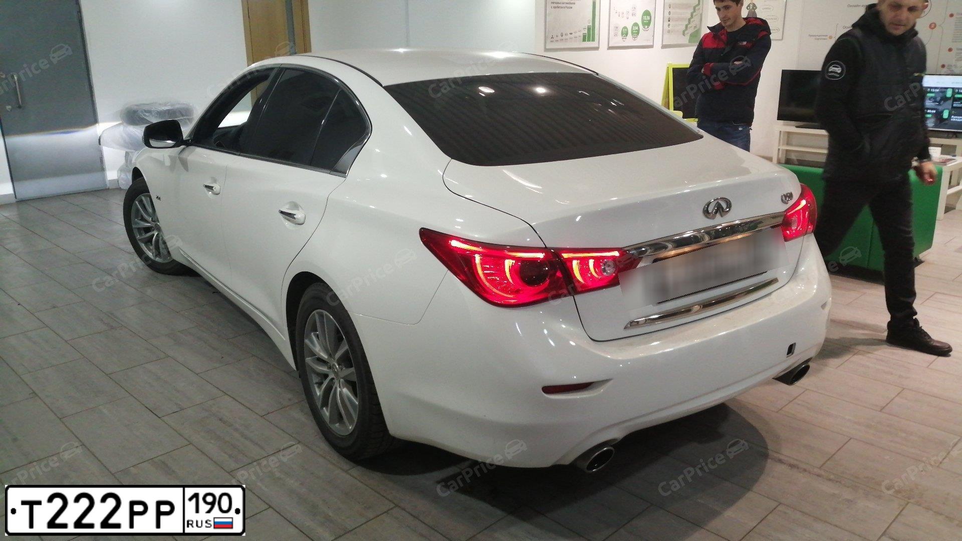 Фото автомобиля INFINITI Q50, 2014 — госномер Т222РР190. Цвет: Белый