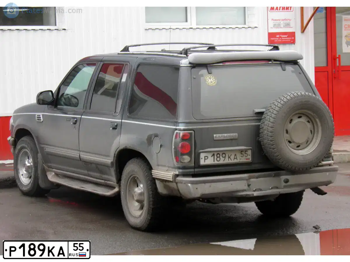Фото автомобиля FORD EXPLORER, 1995 — госномер Р189КА55. Цвет: СЕРО-ЗЕЛЕНЫЙ