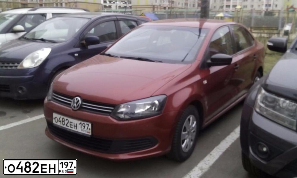 Фото автомобиля VOLKSWAGEN POLO, 2010 — госномер О482ЕН197. Цвет: ВИШНЕВЫЙ