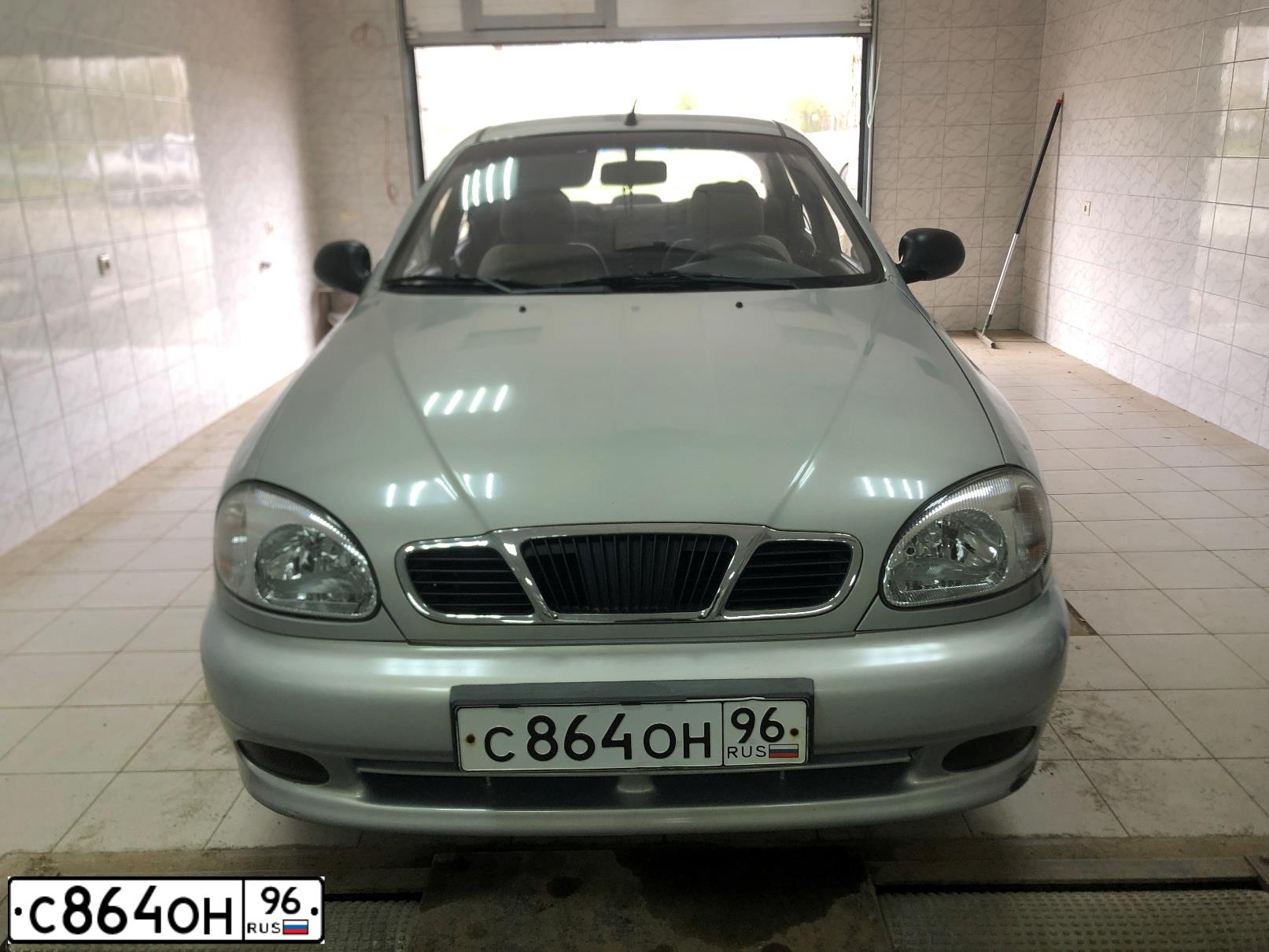 Фото автомобиля ЗАЗ ШАНС ТF698K, 2011 — госномер Р885ХВ196. Цвет: Серебристый