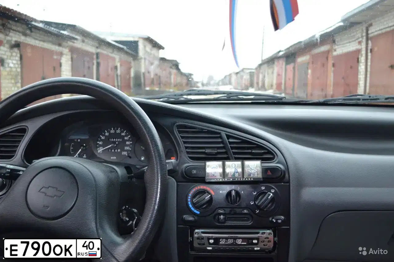 Фото автомобиля CHEVROLET LANOS, 2006 — госномер С978РА40. Цвет: Красный