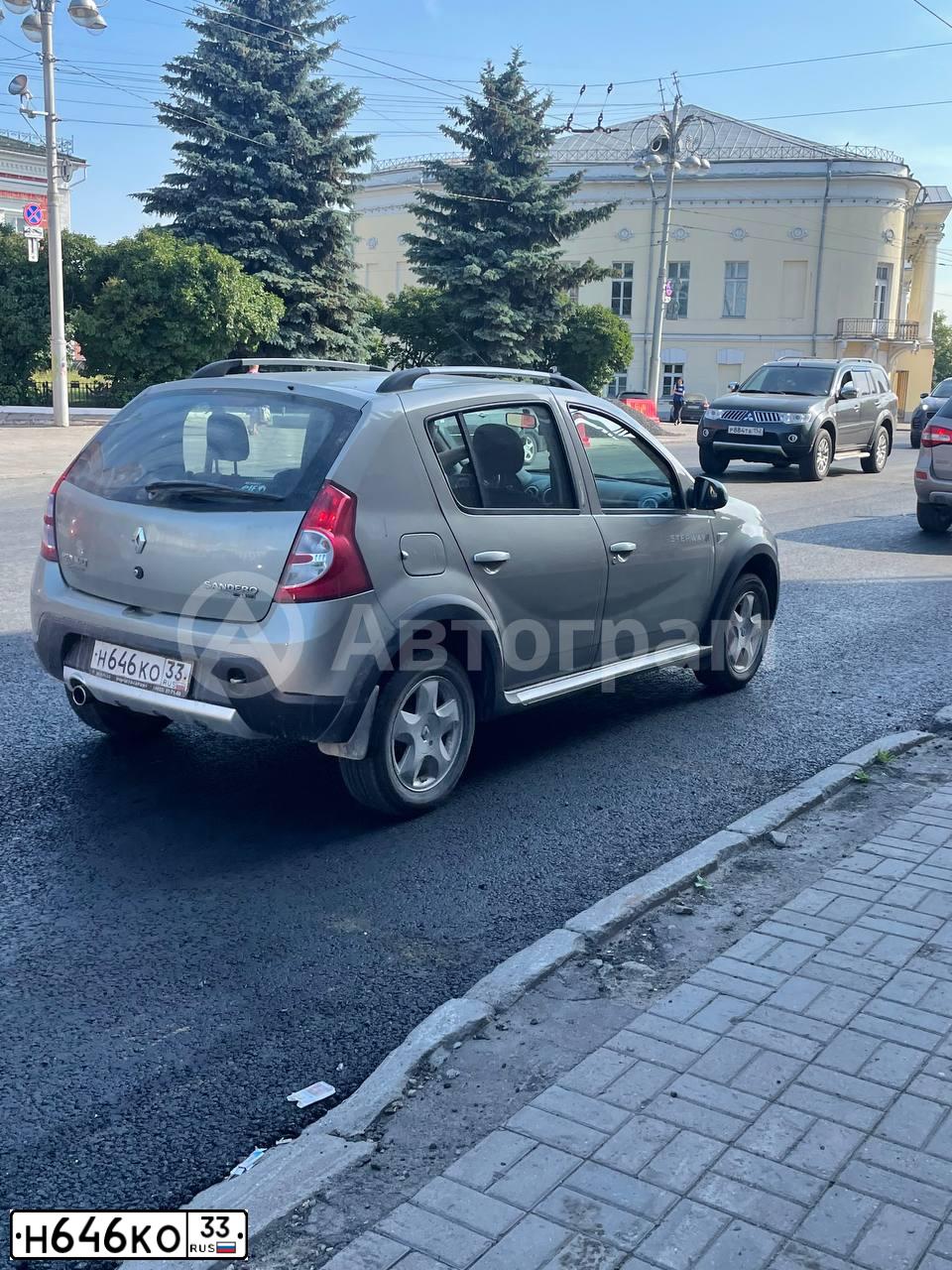 Фото автомобиля LADA 1119 KALINA, 2007 — госномер Н646КО33. Цвет: СЕРЕБРИСТО КРАСНЫЙ