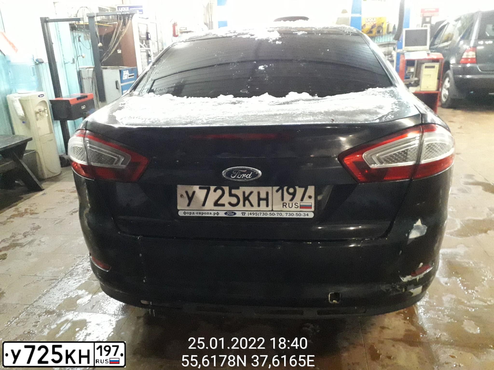 Фото автомобиля FORD FOCUS, 2011 — госномер У724КН197. Цвет: СЕРЕБРИСТЫЙ