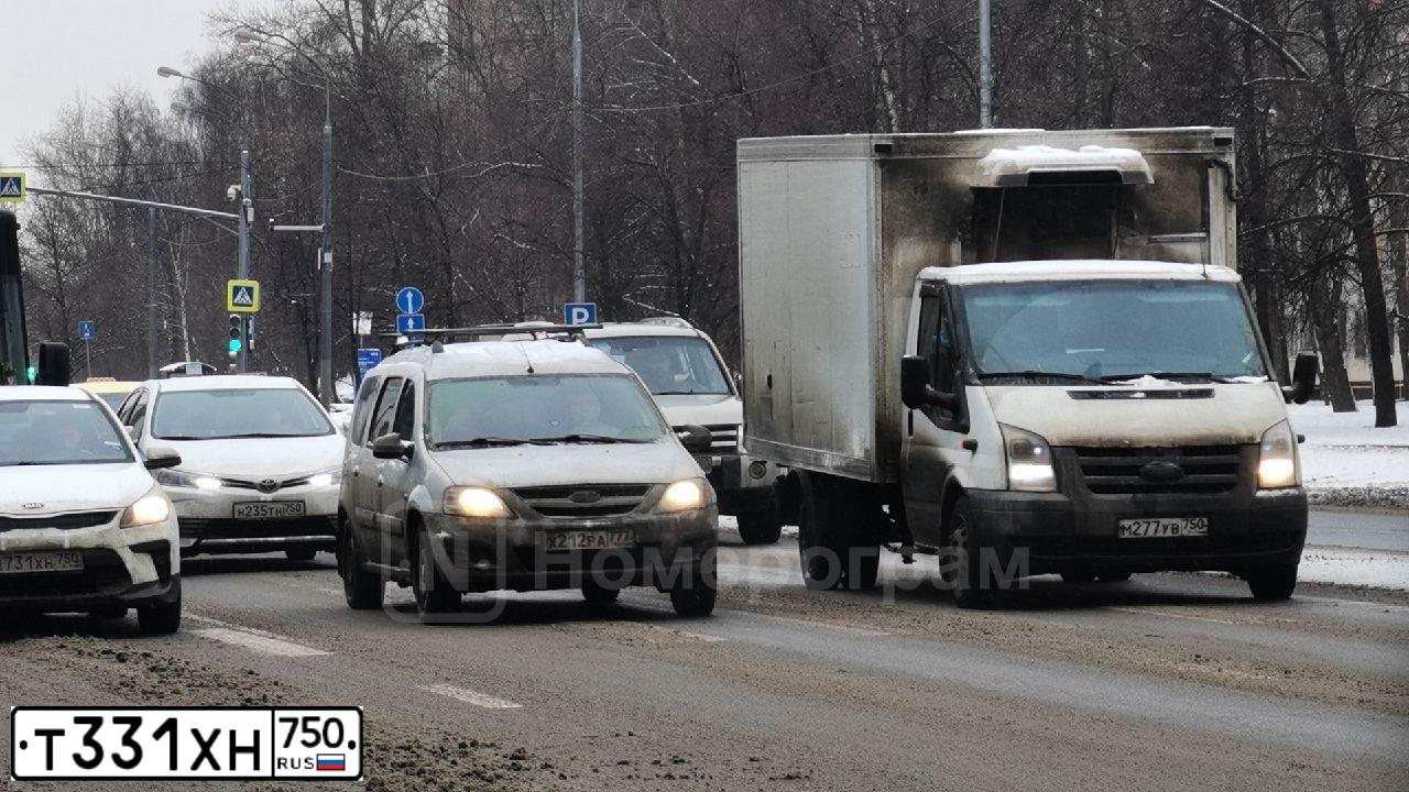Фото автомобиля RENAULT T 4X2, 2019 — госномер О982МН196. Цвет: Белый