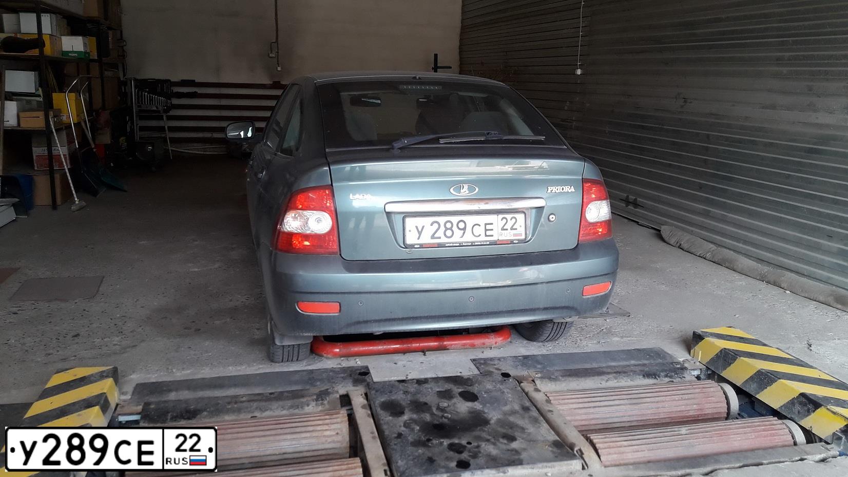 Фото автомобиля LADA 2172 PRIORA, 2010 — госномер У289СЕ22. Цвет: СЕРО-СИНЕ-ЗЕЛЕНЫЙ