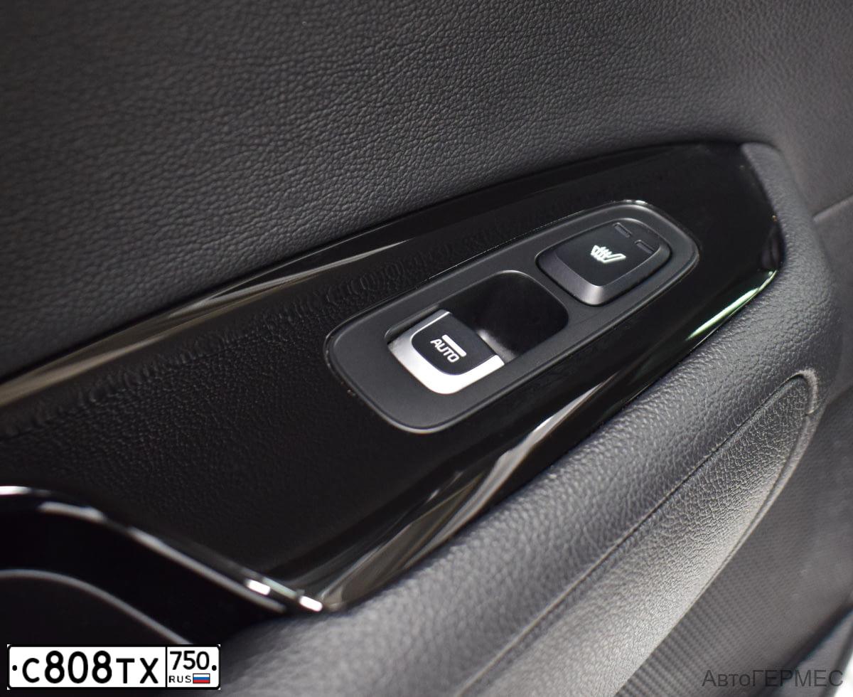 Фото автомобиля KIA RIO, 2014 — госномер С808ТХ750. Цвет: СЕРЫЙ