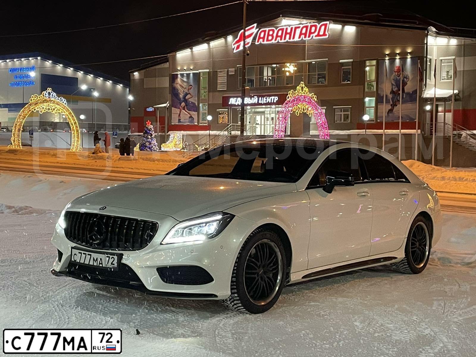 Фото автомобиля MERCEDES-BENZ E300, 2011 — госномер С287КМ89. Цвет: Белый