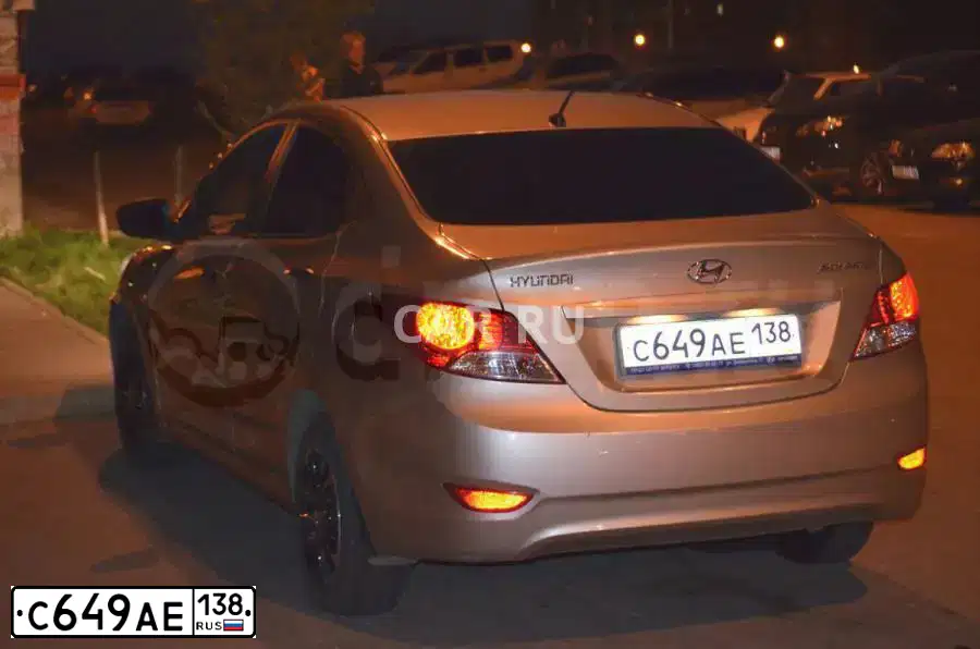 Фото автомобиля HYUNDAI SOLARIS, 2013 — госномер С649АЕ138. Цвет: БЕЖЕВО-СЕРЫЙ