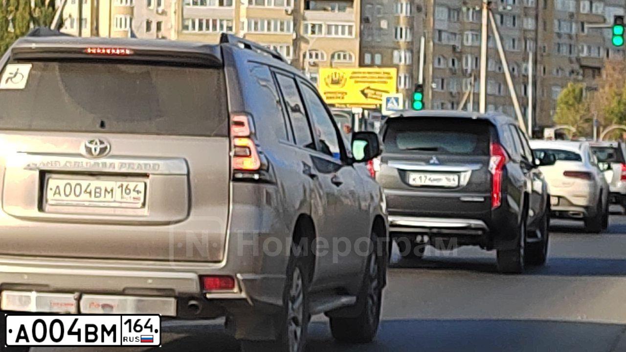 Фото автомобиля TOYOTA LANDCRUISER, 2015 — госномер В777ВК164. Цвет: БЕЛЫЙ ПЕРЛАМУТР
