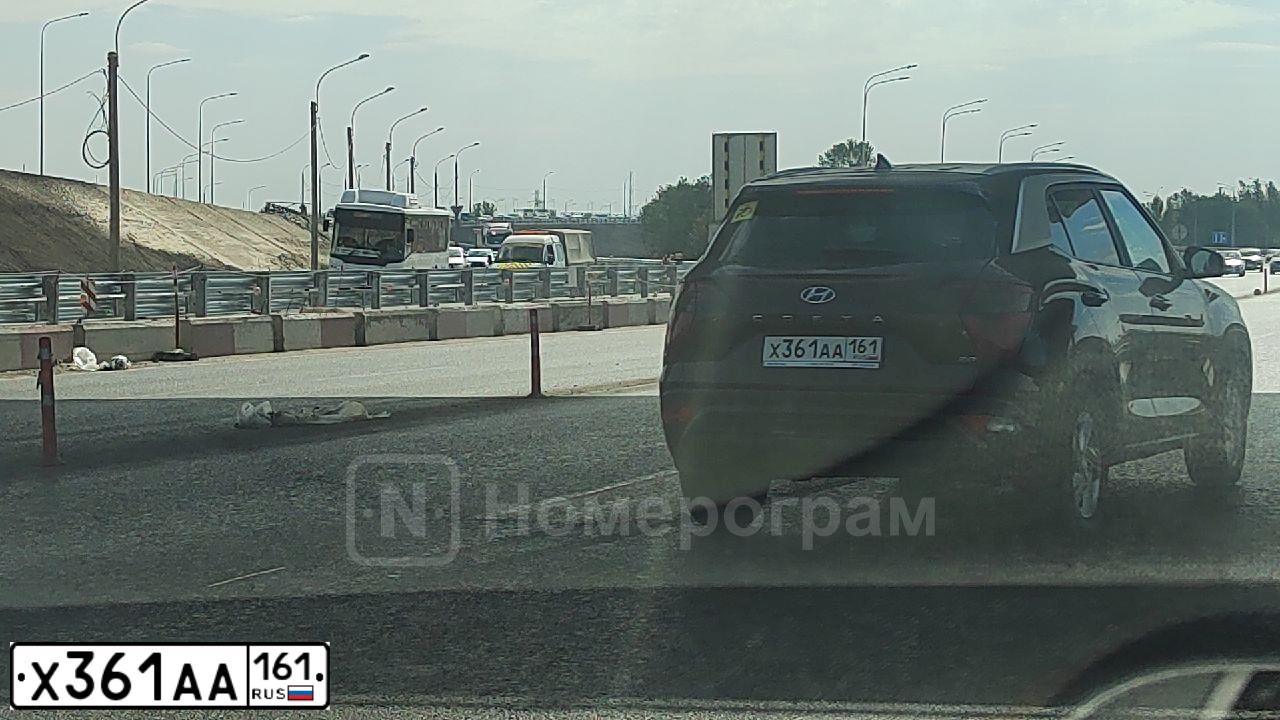 Фото автомобиля TOYOTA AURIS, 2007 — госномер Х361АА161. Цвет: СЕРЕБРИСТЫЙ