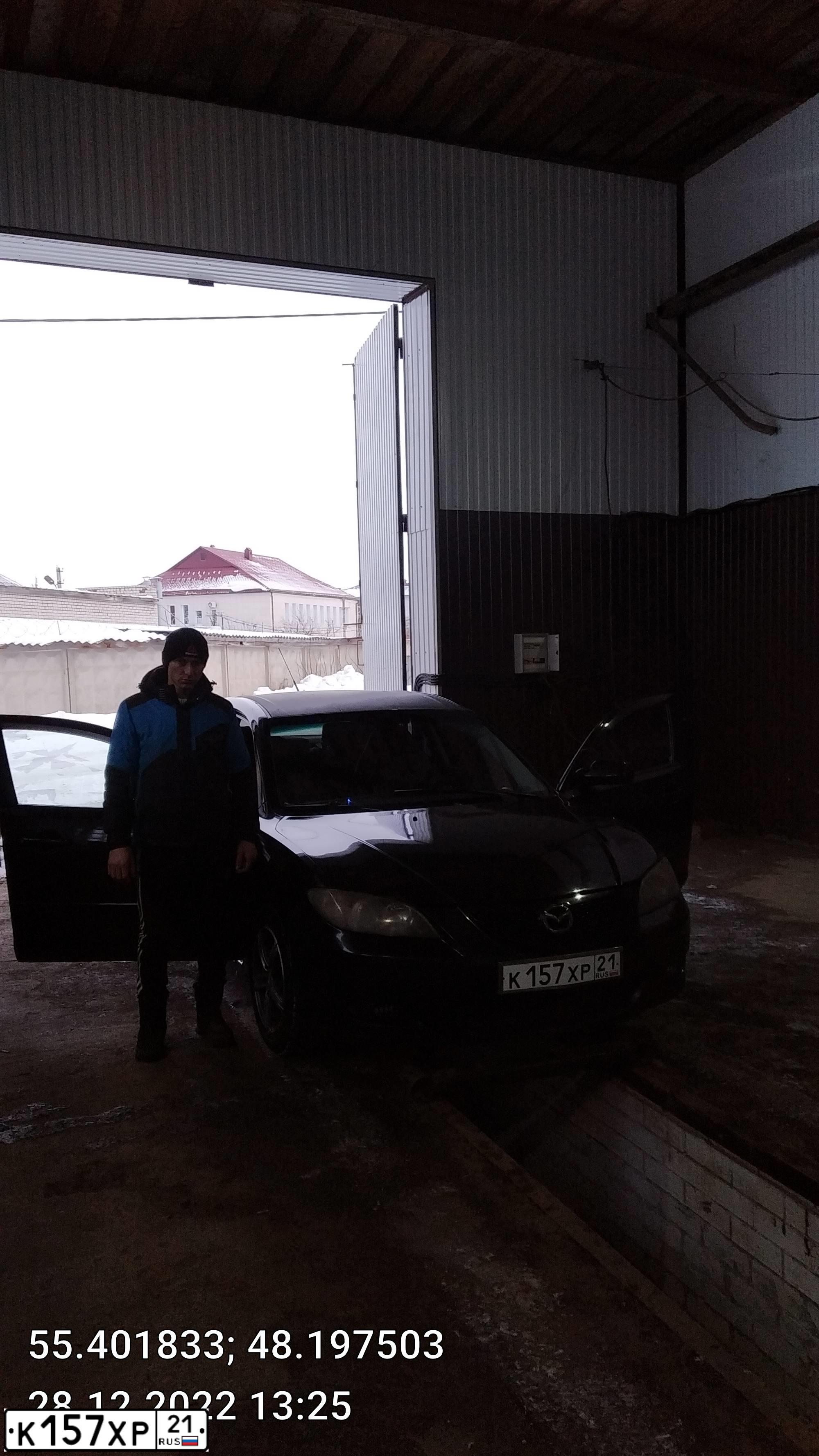 Фото автомобиля MAZDA 3, 2004 — госномер К157ХР21. Цвет: ЧЕРНЫЙ