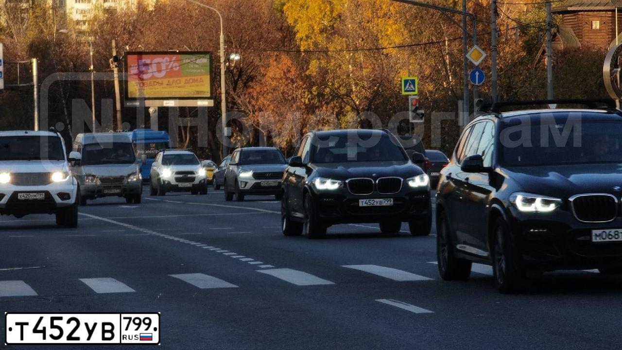 Фото автомобиля BMW X3 XDRIVE30D ТХ71, 2021 — госномер Т452УВ799. Цвет: ЧЕРНЫЙ