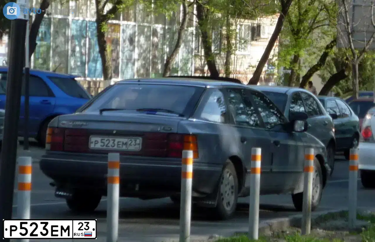 Фото автомобиля FORD SCORPIO, 1987 — госномер Р523ЕМ23. Цвет: СЕРО-ГОЛУБОЙ