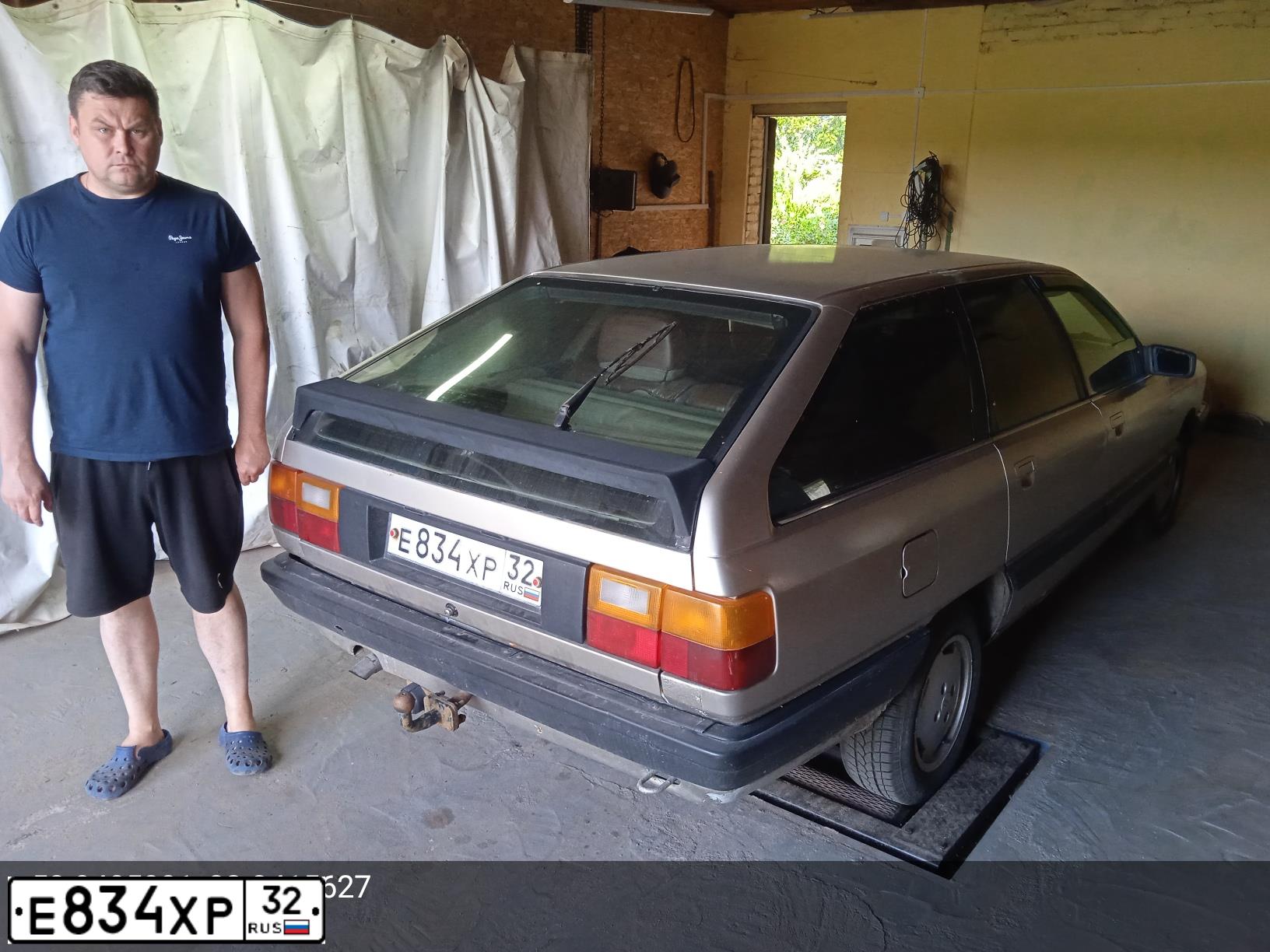 Фото автомобиля AUDI 100, 1989 — госномер Е590ОК164