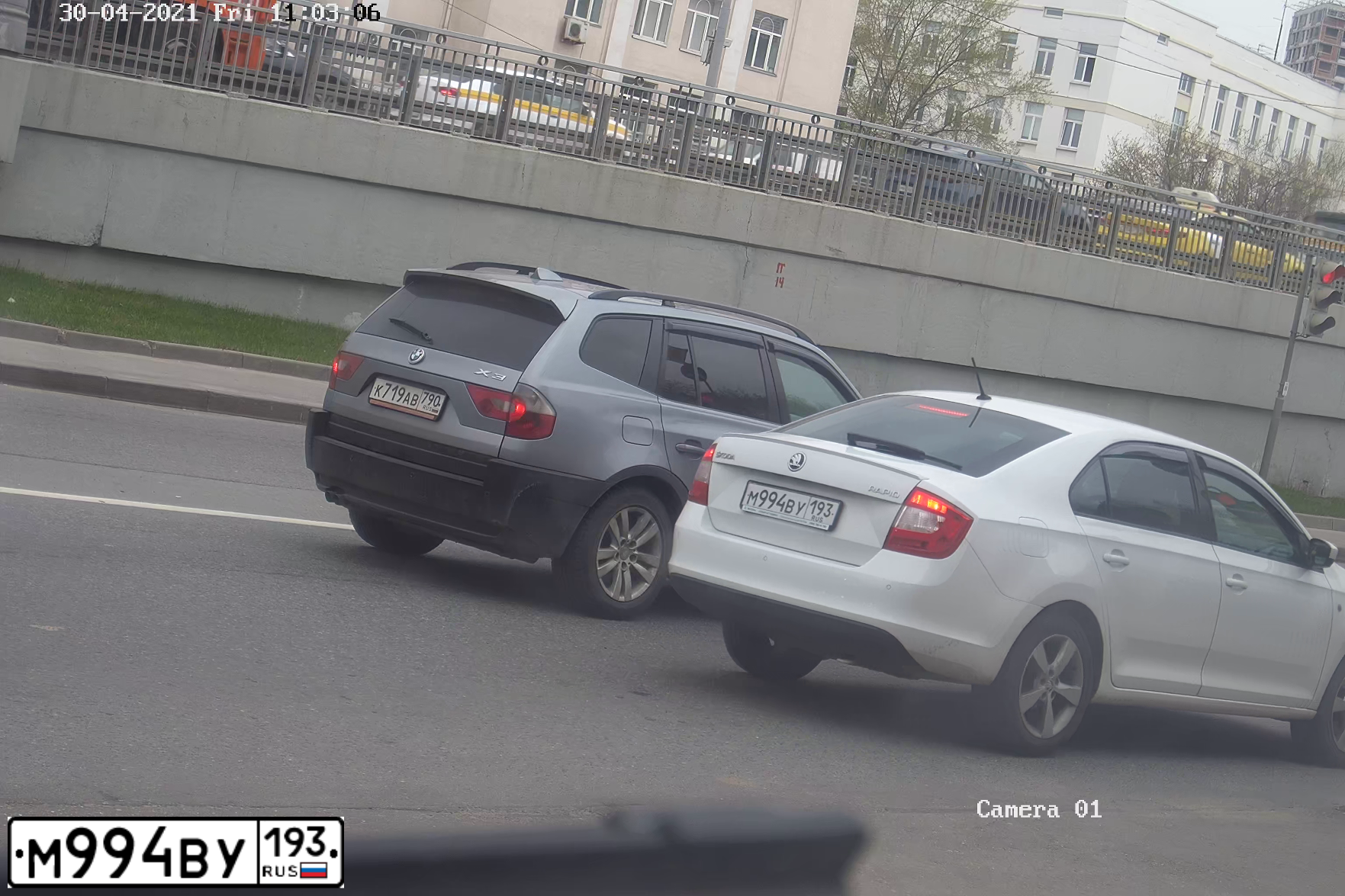 Фото автомобиля ШКОДА РАПИД, 2015 — госномер М994ВУ193. Цвет: БЕЛЫЙ