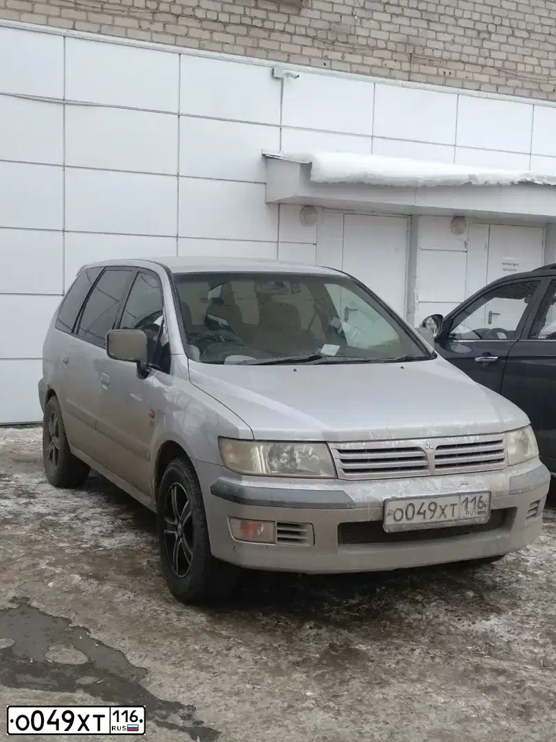 Фото автомобиля MITSUBISHI GRANDIS, 1998 — госномер О049ХТ116