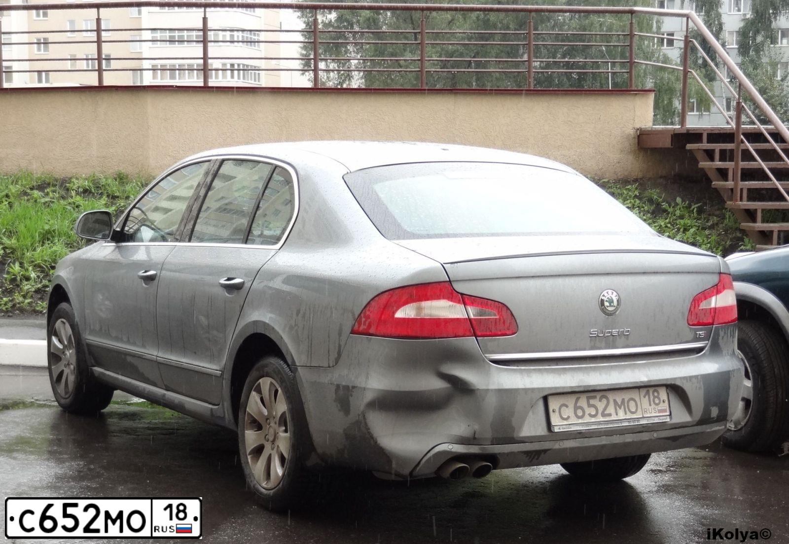 Фото автомобиля SKODA SUPERB, 2011 — госномер С652МО18. Цвет: СЕРЫЙ