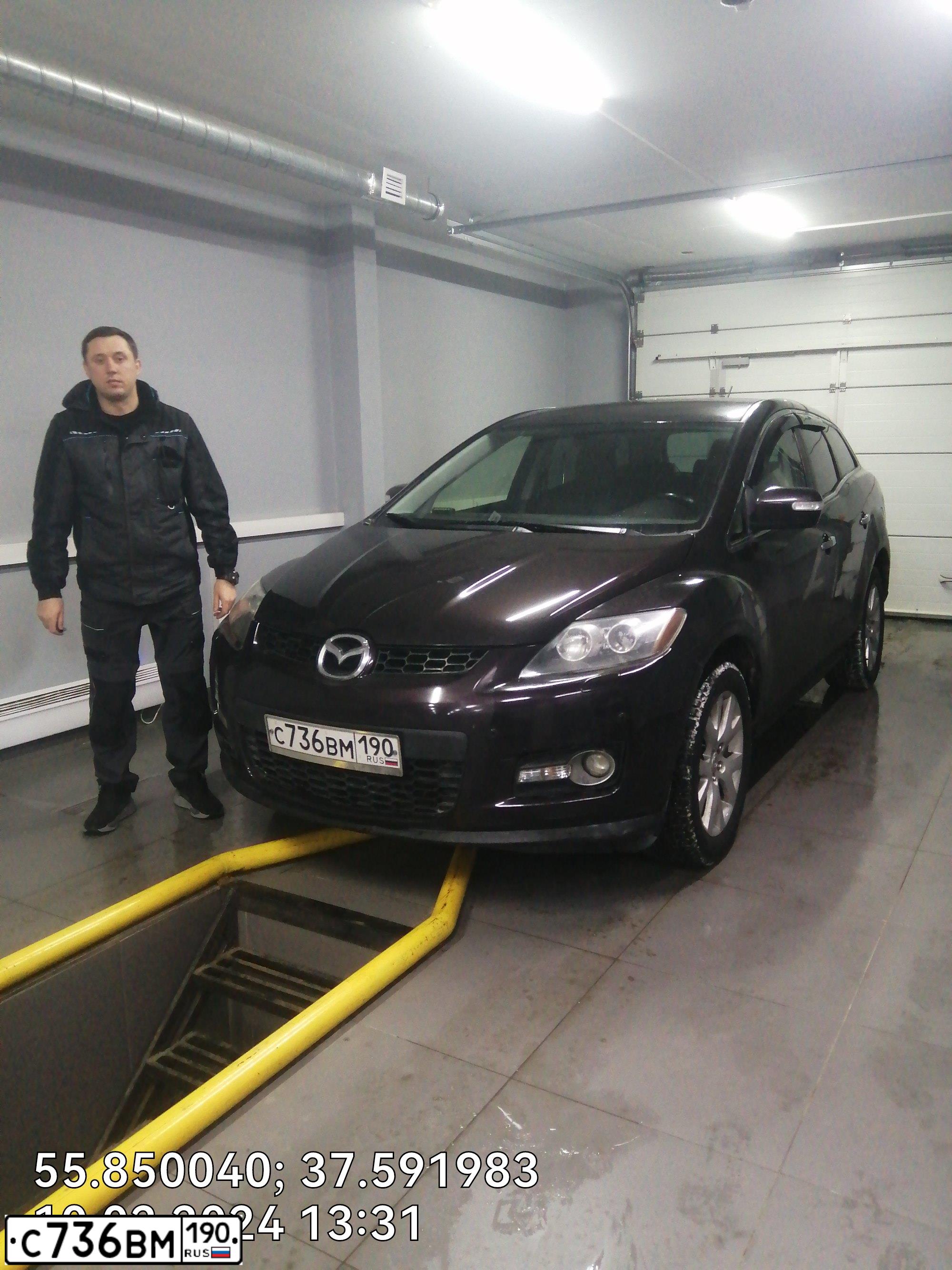 Фото автомобиля MAZDA CX-7, 2008 — госномер Н058РВ797. Цвет: ТЕМНО-ВИШНЕВЫЙ