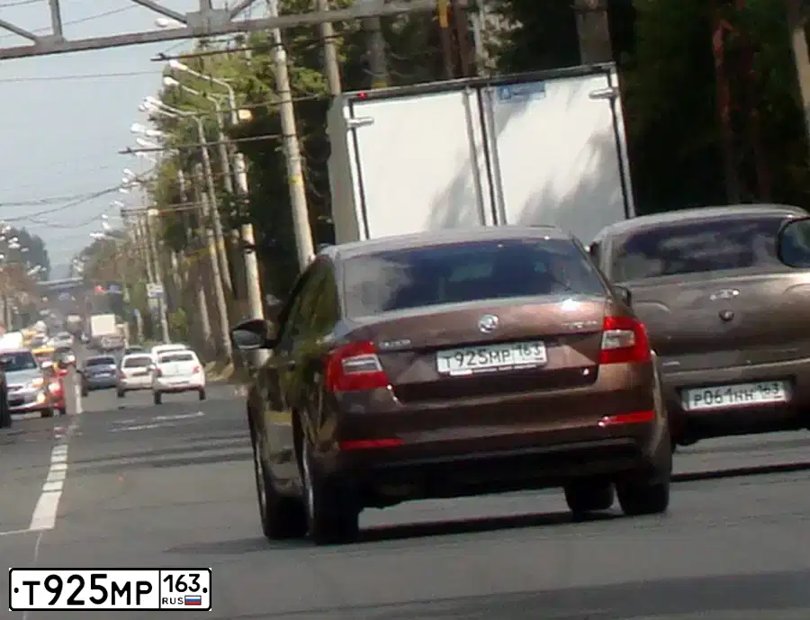 Фото автомобиля SKODA OCTAVIA, 2013 — госномер А348НЕ763. Цвет: Коричневый