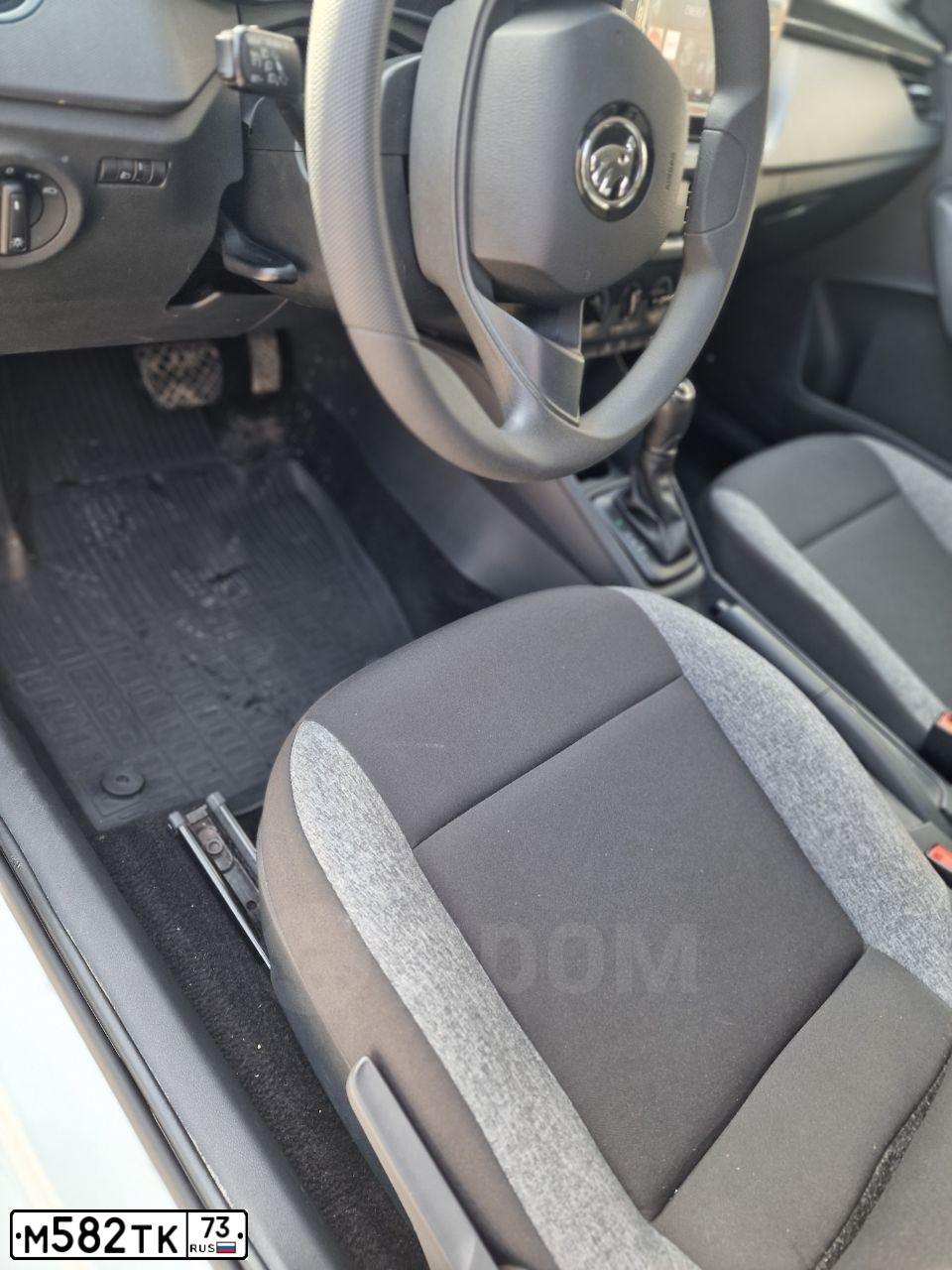Фото автомобиля SKODA RAPID, 2021 — госномер М582ТК73. Цвет: Белый