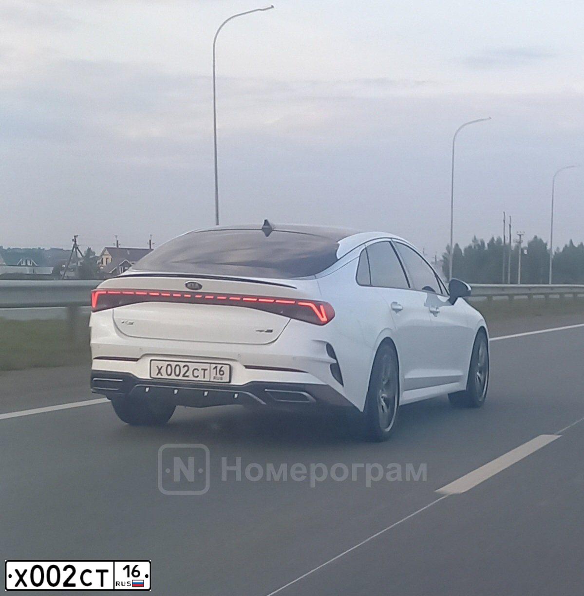 Фото автомобиля HYUNDAI SOLARIS, 2017 — госномер Е741ММ716. Цвет: ЧЕРНЫЙ