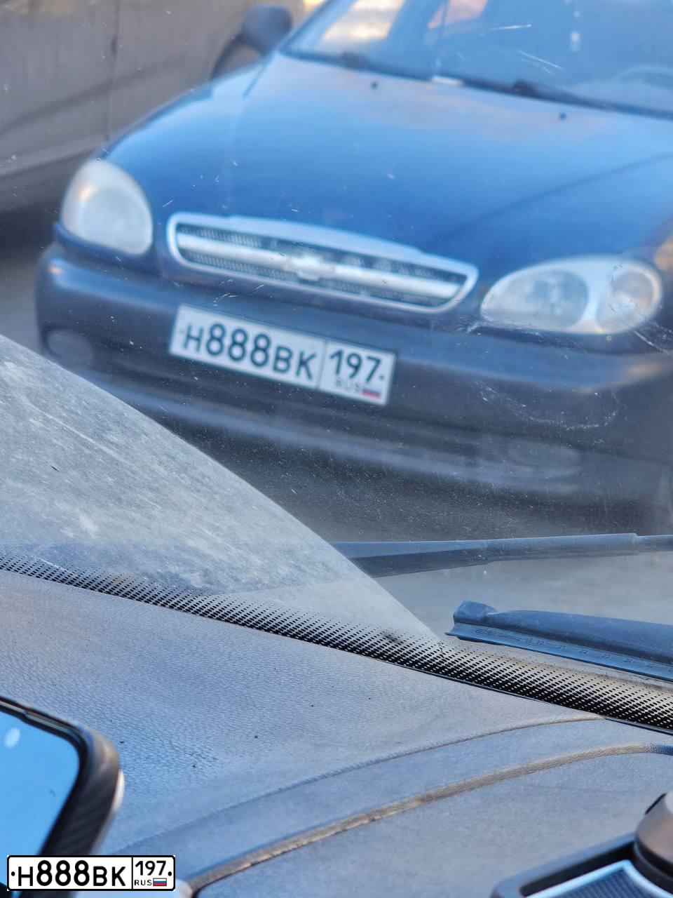 Фото автомобиля FORD FOCUS, 2010 — госномер О900ХР799. Цвет: Белый