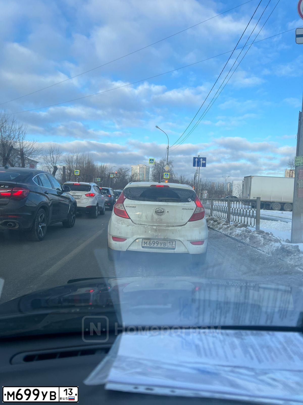 Фото автомобиля HYUNDAI SOLARIS, 2012 — госномер Е264ЕЕ197. Цвет: Белый