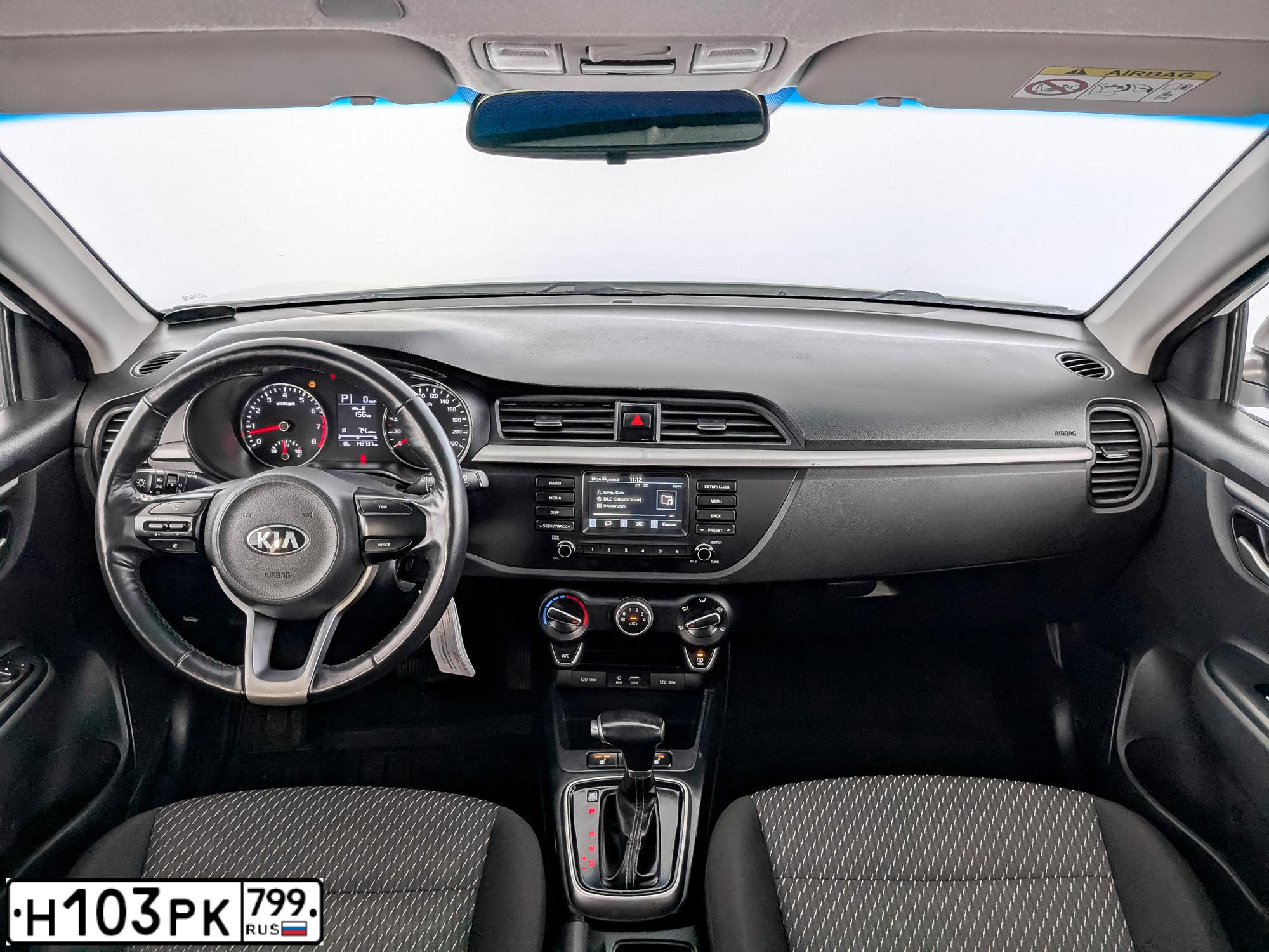 Фото автомобиля KIA RIO, 2019 — госномер О011ЕХ550