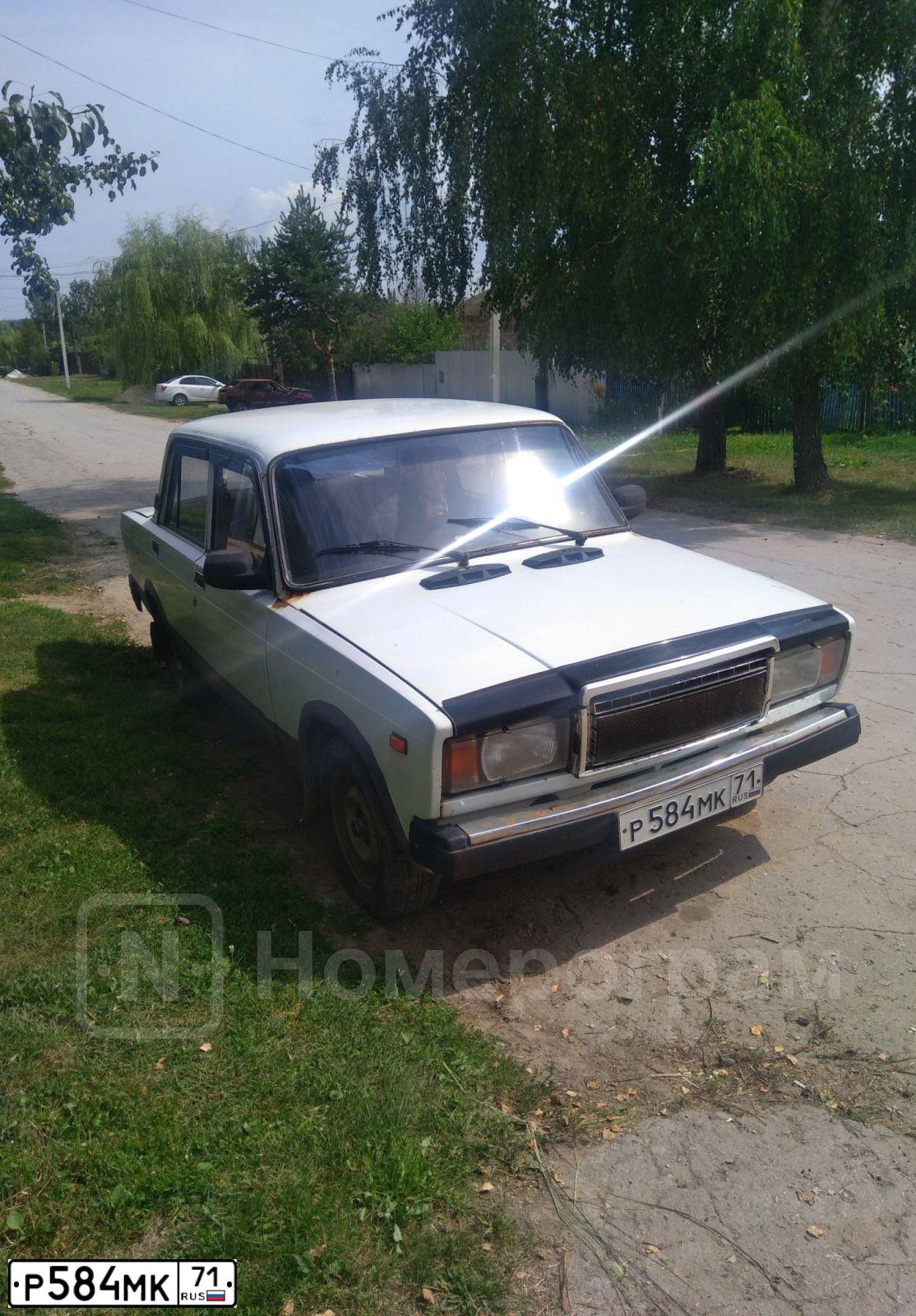 Фото автомобиля LADA 2107, 2008 — госномер М555СЕ71. Цвет: ЯРКО-БЕЛЫЙ
