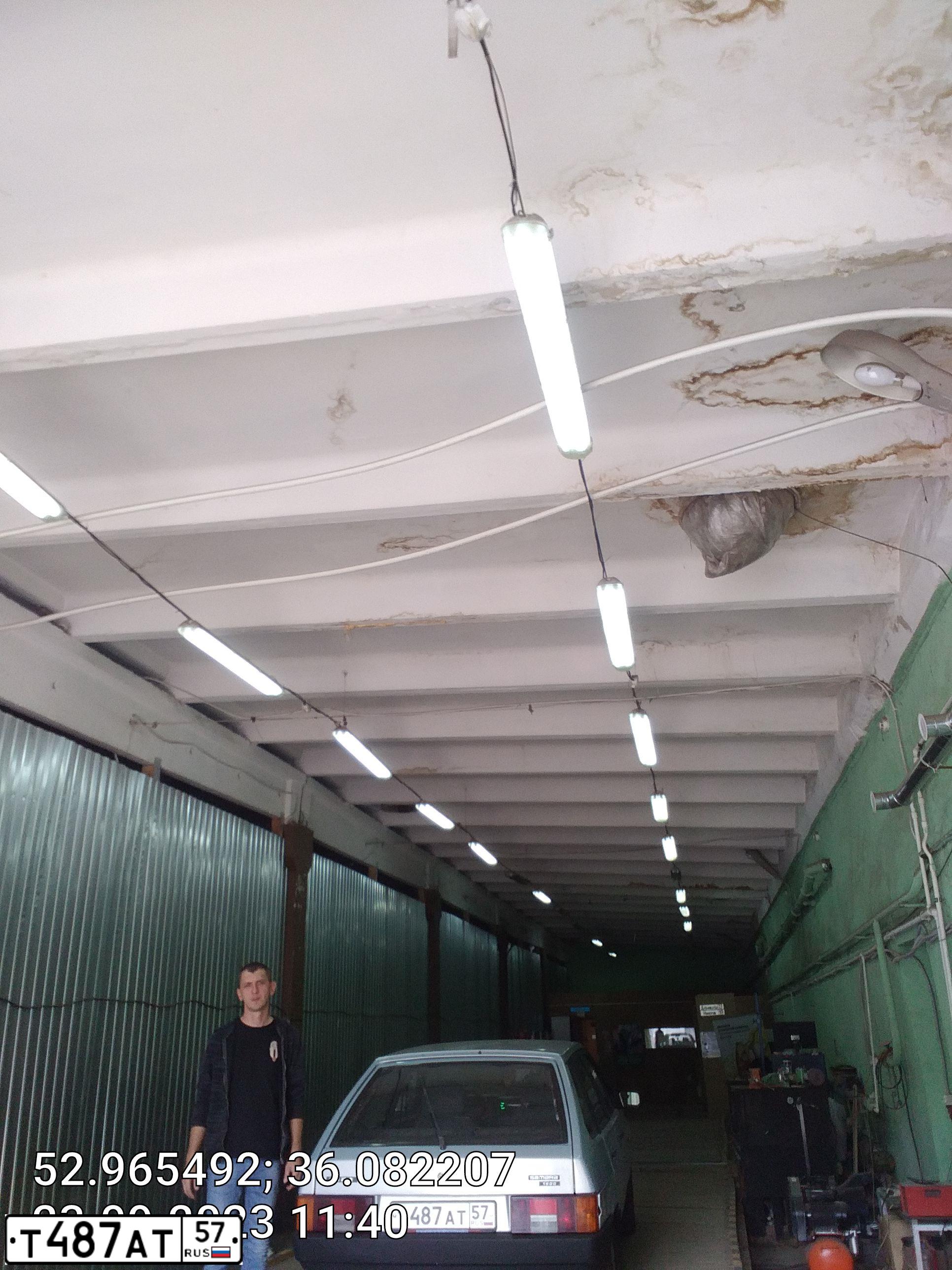 Фото автомобиля LADA 2109 SAMARA, 2000 — госномер У162ХР57. Цвет: СЕРЕБ.ЖЕЛ.ЗЕЛЕН