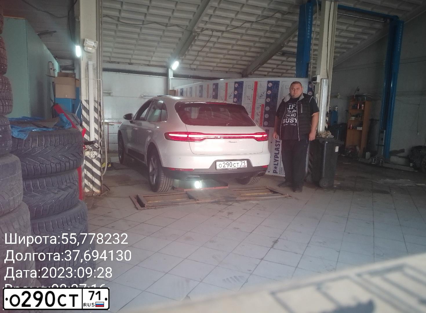 Фото автомобиля PORSCHE MACAN, 2019 — госномер Р770ЕХ790. Цвет: БЕЛЫЙ