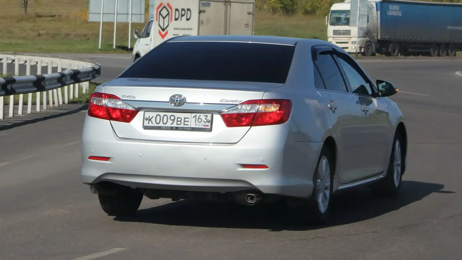 Фото автомобиля FORD FOCUS, 2007 — госномер Е448ЕЕ96. Цвет: СЕРЕБРИСТЫЙ