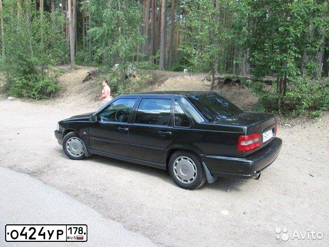 Фото автомобиля VOLVO 850, 1997 — госномер О424УР178. Цвет: ЗЕЛЕНЫЙ