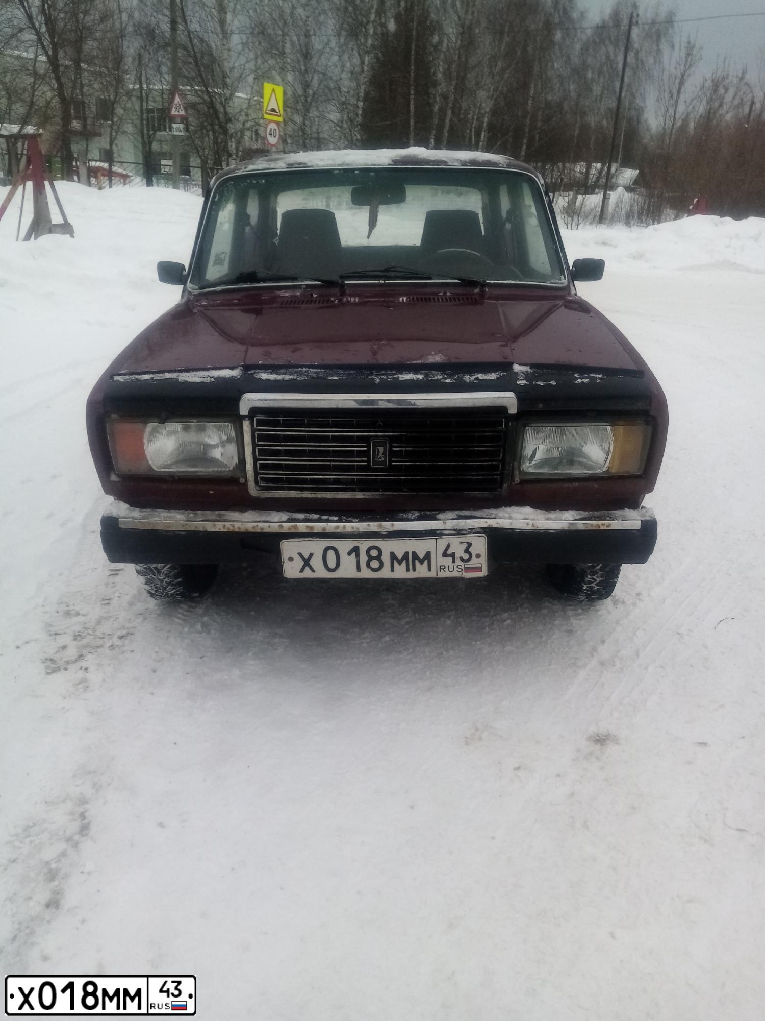 Фото автомобиля LADA 2107, 1996 — госномер Х018ММ43. Цвет: Красный